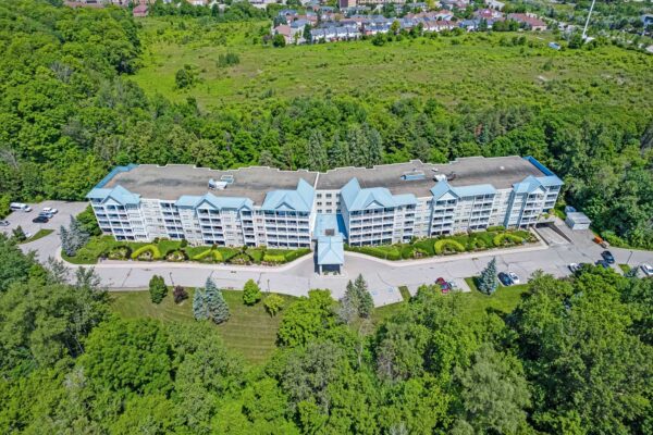 900-Bogart-Mill-Trail-#216-Newmarket-Web-Salisbury-3