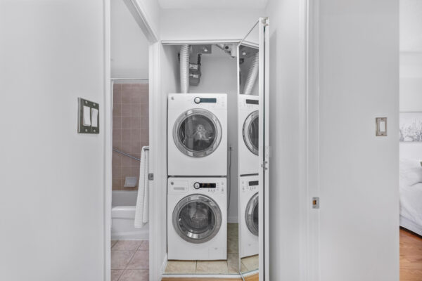 900-Bogart-Mill-Trail-#216-Newmarket-Web-Salisbury-31