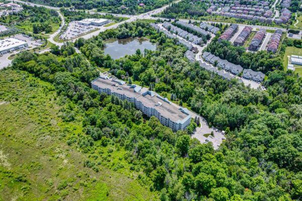 900-Bogart-Mill-Trail-#216-Newmarket-Web-Salisbury-44