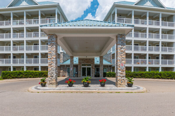 900-Bogart-Mill-Trail-#216-Newmarket-Web-Salisbury-5