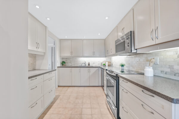 1-Concorde-Place-#1004-Toronto-Web-Salisbury-29