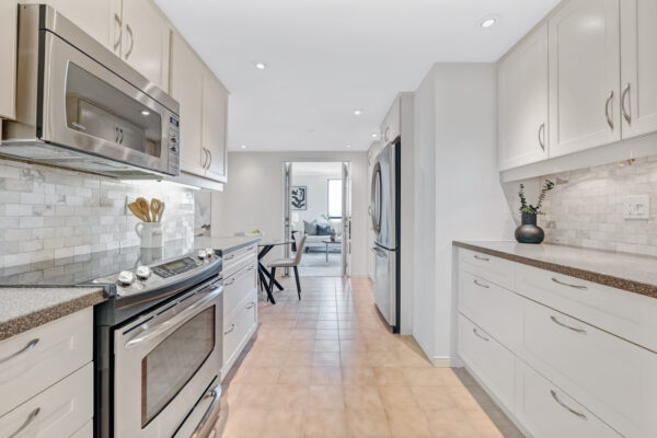 1-Concorde-Place-#1004-Toronto-Web-Salisbury-32