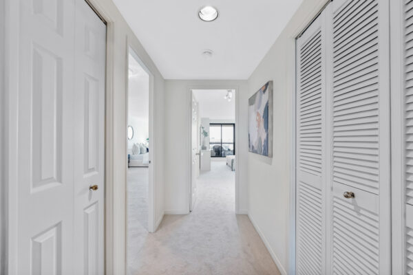 1-Concorde-Place-#1004-Toronto-Web-Salisbury-36