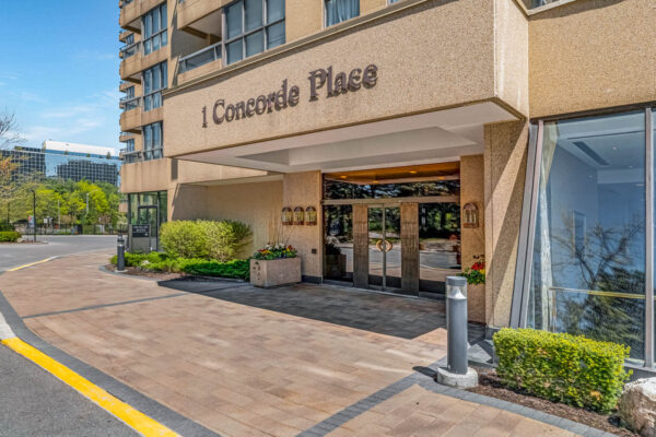 1-Concorde-Place-#1004-Toronto-Web-Salisbury-4
