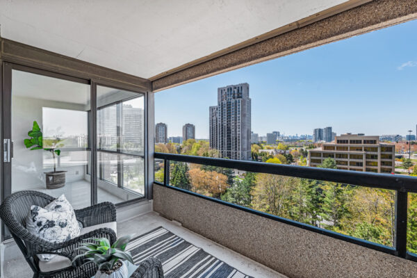 1-Concorde-Place-#1004-Toronto-Web-Salisbury-42