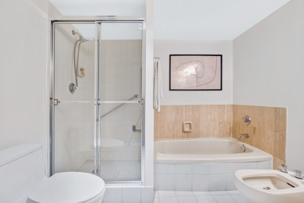 1-Concorde-Place-#1004-Toronto-Web-Salisbury-50