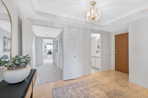 1-Concorde-Place-#1004-Toronto-Web-Salisbury-56