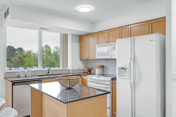 1103-Leslie-Street-#308-Toronto-Web-Salisbury-15