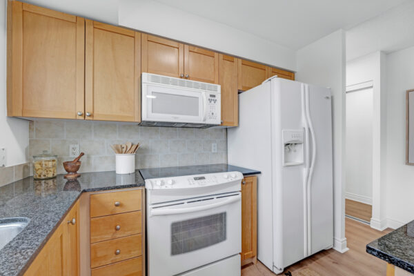 1103-Leslie-Street-#308-Toronto-Web-Salisbury-20