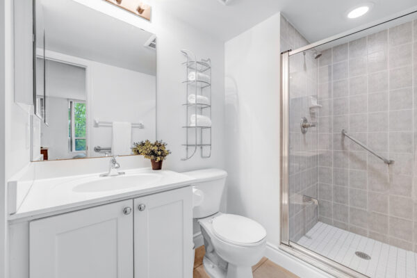 1103-Leslie-Street-#308-Toronto-Web-Salisbury-34