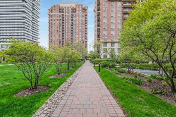 1103-Leslie-Street-#308-Toronto-Web-Salisbury-48
