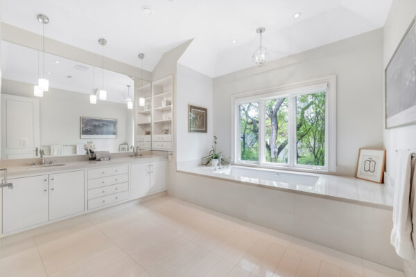 15-Delavan-Avenue-Toronto-Web-Salisbury-54