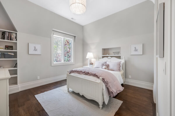 15-Delavan-Avenue-Toronto-Web-Salisbury-68