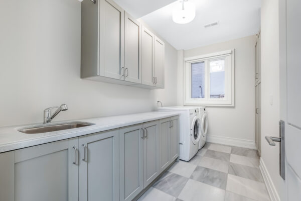 15-Delavan-Avenue-Toronto-Web-Salisbury-80
