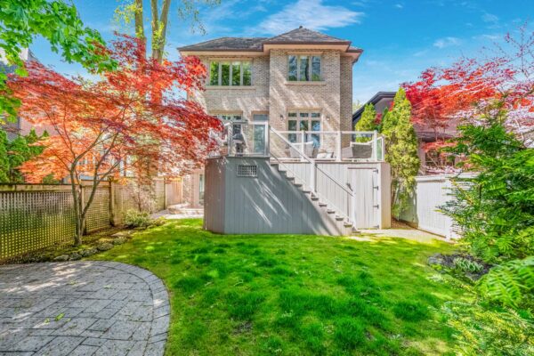 15-Delavan-Avenue-Toronto-Web-Salisbury-95