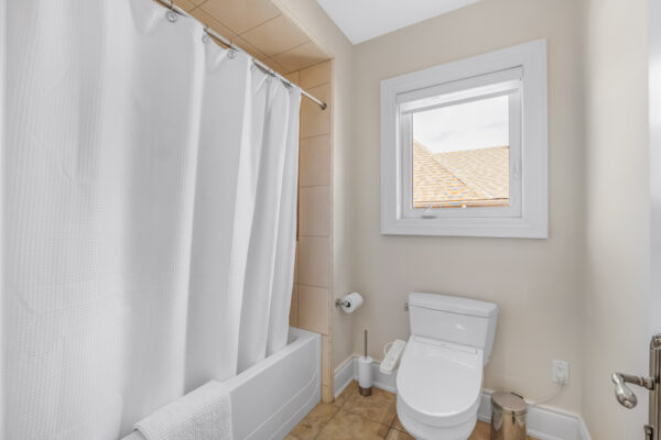 153-Falkirk-Street-Toronto-Web-Salisbury-55