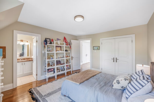 153-Falkirk-Street-Toronto-Web-Salisbury-59