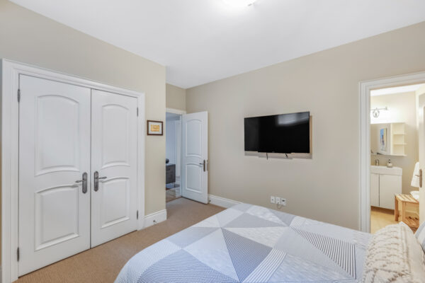 153-Falkirk-Street-Toronto-Web-Salisbury-71