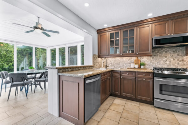 21-Page-Avenue-Toronto-Web-Salisbury-20