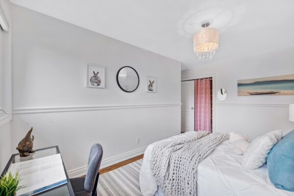 21-Page-Avenue-Toronto-Web-Salisbury-32