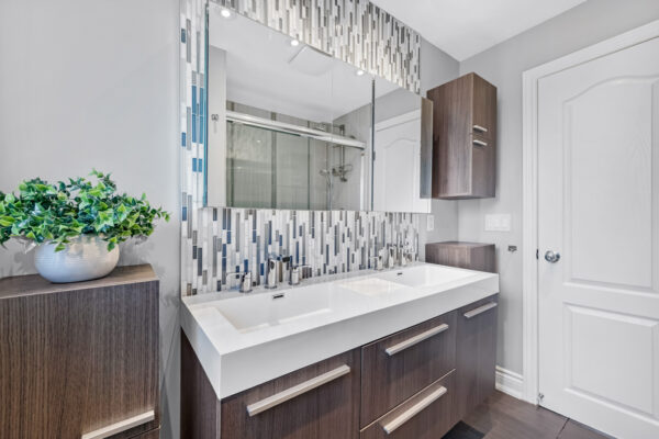 21-Page-Avenue-Toronto-Web-Salisbury-33