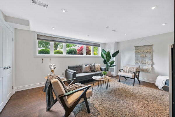 21-Page-Avenue-Toronto-Web-Salisbury-44