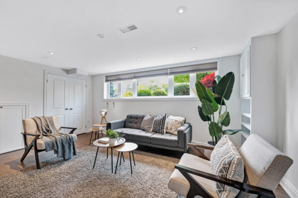 21-Page-Avenue-Toronto-Web-Salisbury-46