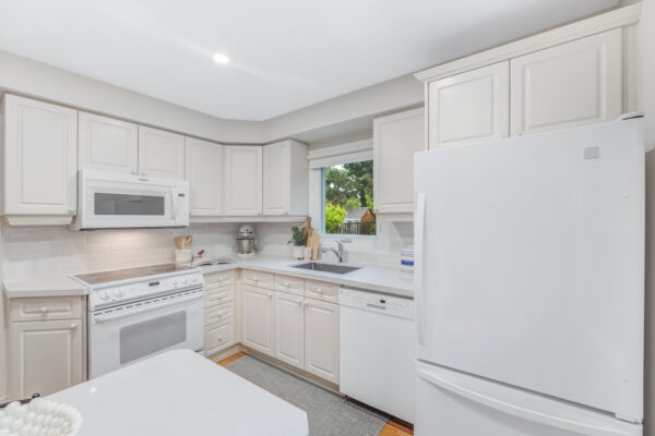 219-Goldhawk-Trail-Toronto-Web-Salisbury-18