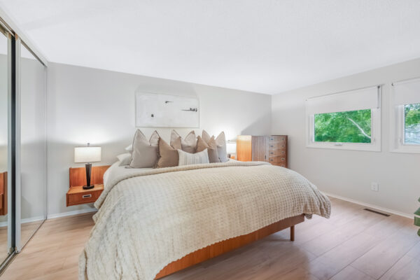 219-Goldhawk-Trail-Toronto-Web-Salisbury-25