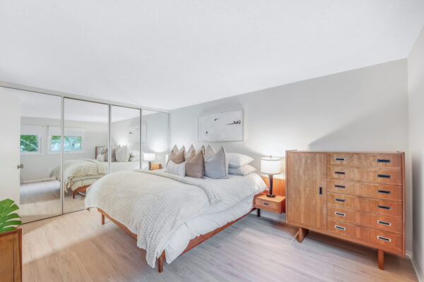 219-Goldhawk-Trail-Toronto-Web-Salisbury-27