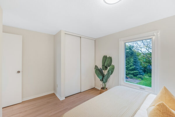 219-Goldhawk-Trail-Toronto-Web-Salisbury-35