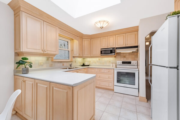 273-Dunview-Avenue-Toronto-Web-Salisbury-14