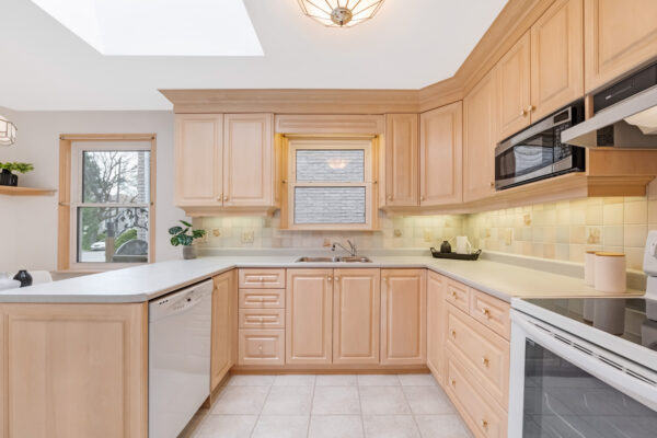 273-Dunview-Avenue-Toronto-Web-Salisbury-15