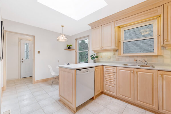 273-Dunview-Avenue-Toronto-Web-Salisbury-17