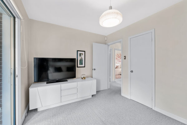 273-Dunview-Avenue-Toronto-Web-Salisbury-36
