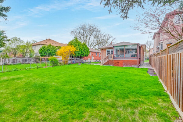 273-Dunview-Avenue-Toronto-Web-Salisbury-54