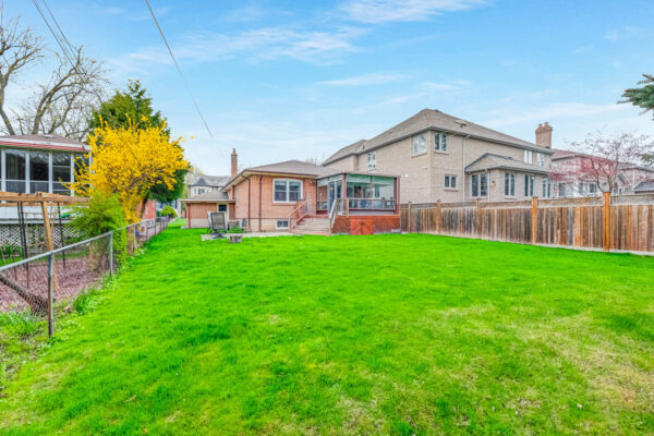 273-Dunview-Avenue-Toronto-Web-Salisbury-57