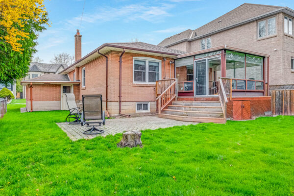 273-Dunview-Avenue-Toronto-Web-Salisbury-59