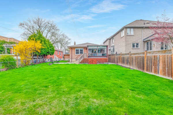 273-Dunview-Avenue-Toronto-Web-Salisbury-60