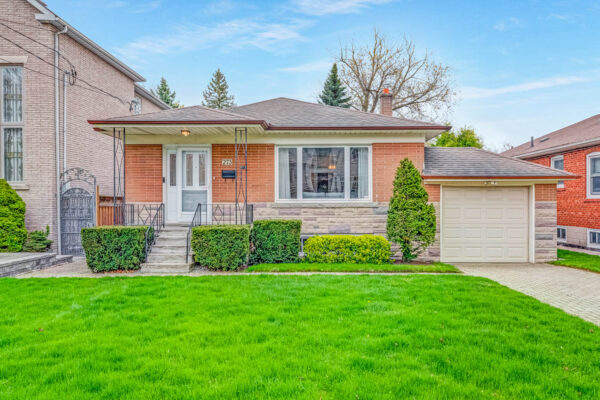 273-Dunview-Avenue-Toronto-Web-Salisbury-7