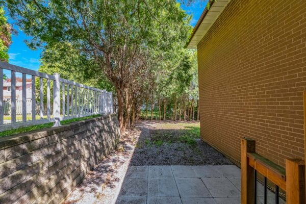 30-Snowcrest-Avenue-Toronto-Web-Salisbury-66