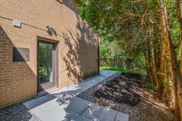 30-Snowcrest-Avenue-Toronto-Web-Salisbury-70