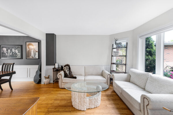 353-Pickering-Crescent-Newmarket-Web-Salisbury-12