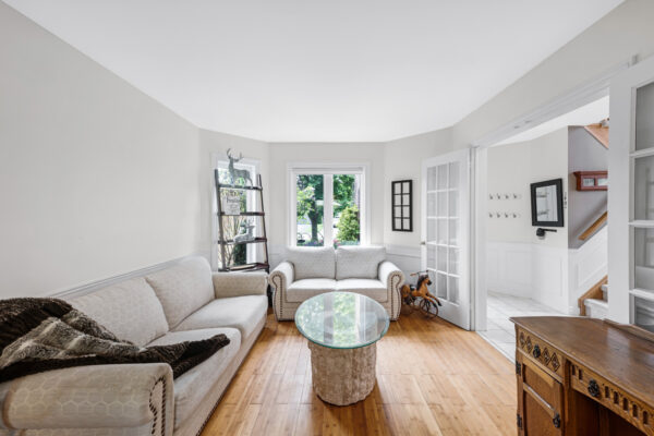 353-Pickering-Crescent-Newmarket-Web-Salisbury-13