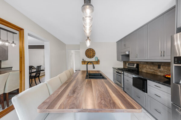 353-Pickering-Crescent-Newmarket-Web-Salisbury-21