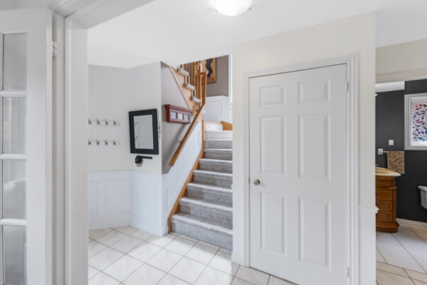 353-Pickering-Crescent-Newmarket-Web-Salisbury-23