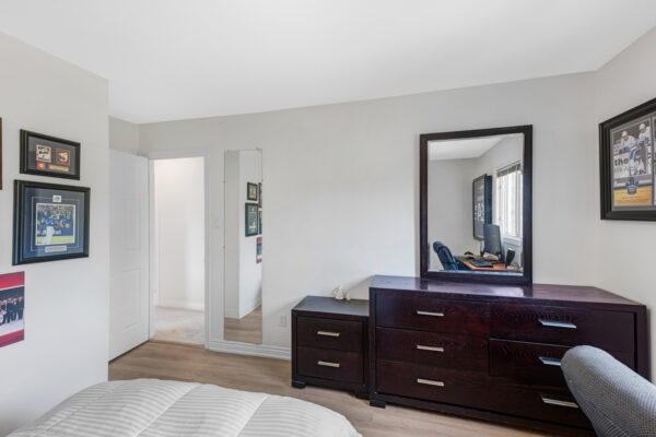353-Pickering-Crescent-Newmarket-Web-Salisbury-33
