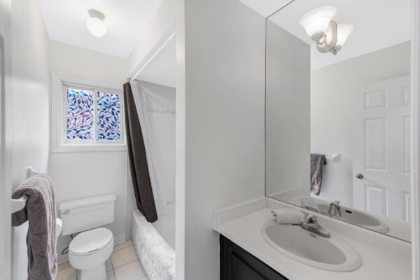 353-Pickering-Crescent-Newmarket-Web-Salisbury-34