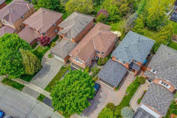 353-Pickering-Crescent-Newmarket-Web-Salisbury-4