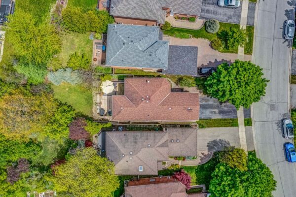 353-Pickering-Crescent-Newmarket-Web-Salisbury-45